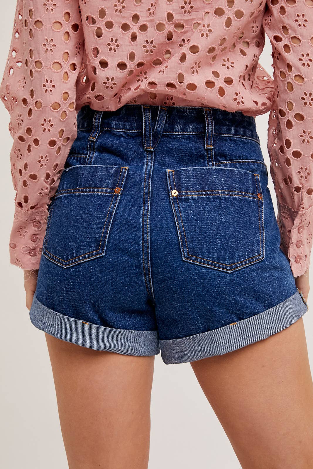La Brea Rolled Denim Short / L