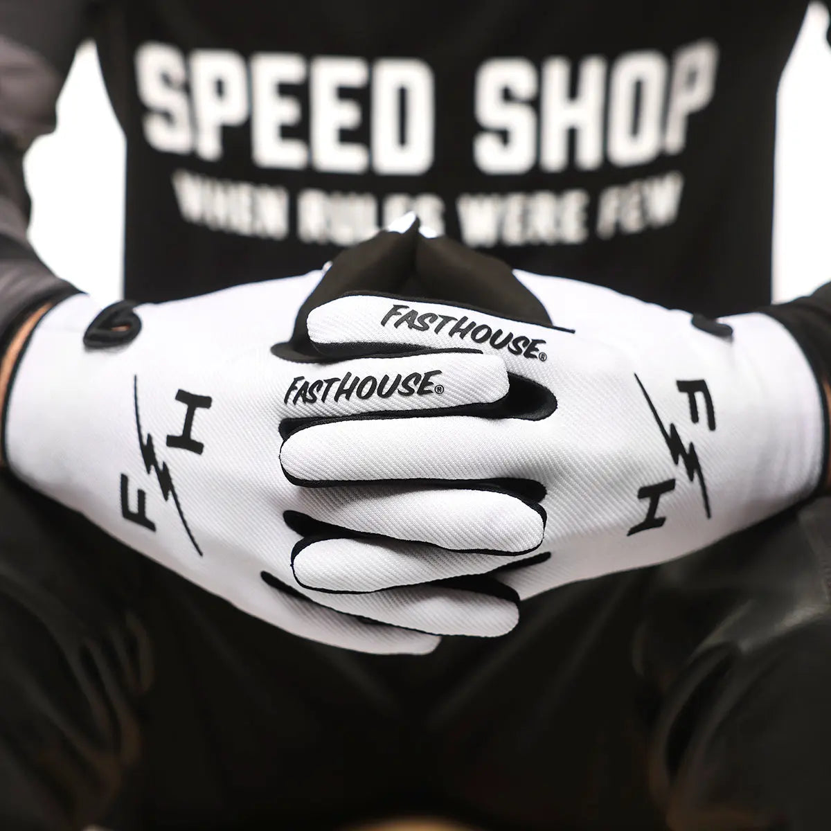 Carbon Eternal Glove - White