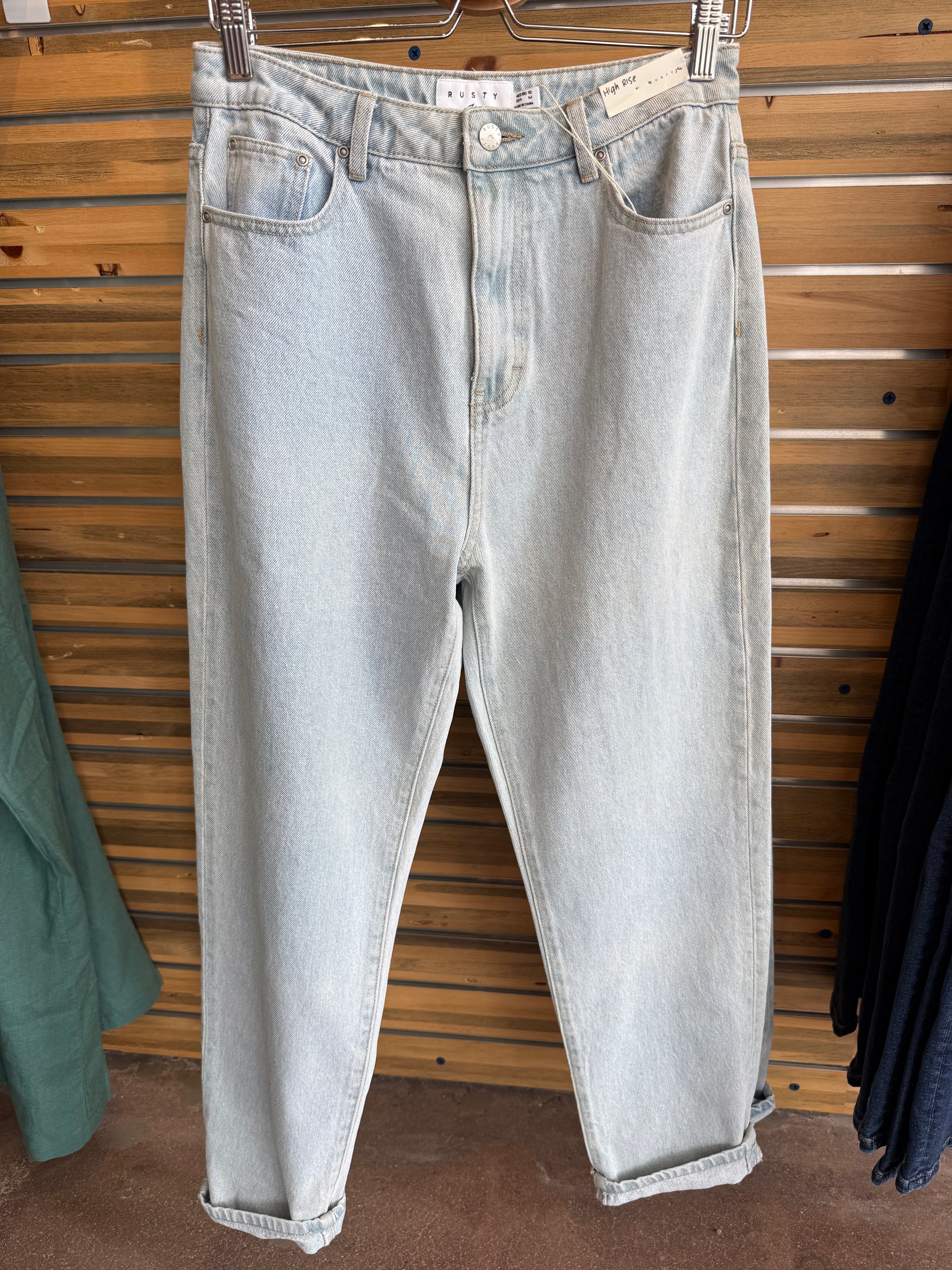 High Straight Mom Jean