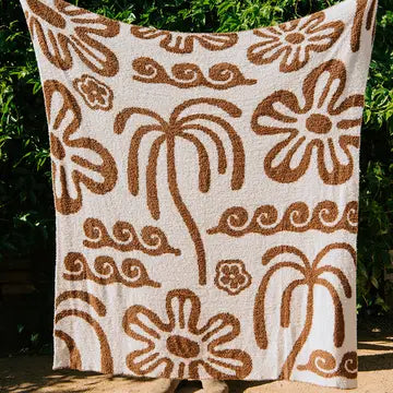 Hanalei Plush Throw - Mocha & Cream