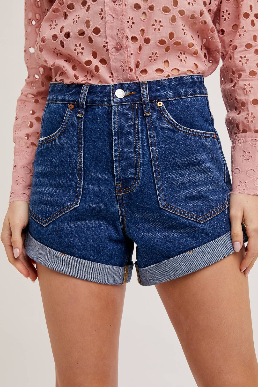La Brea Rolled Denim Short / L