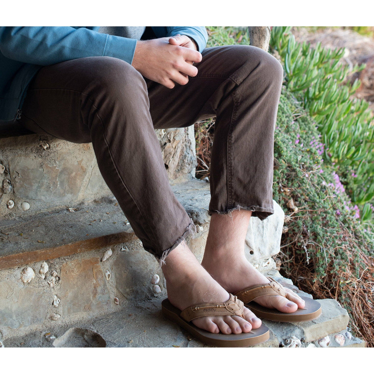 Trio — Men's Sandal: Tan / 10