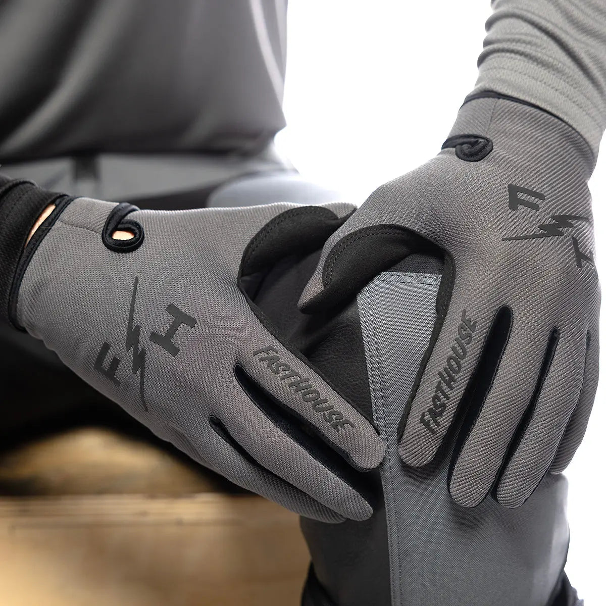 Carbon Eternal Glove - Grey