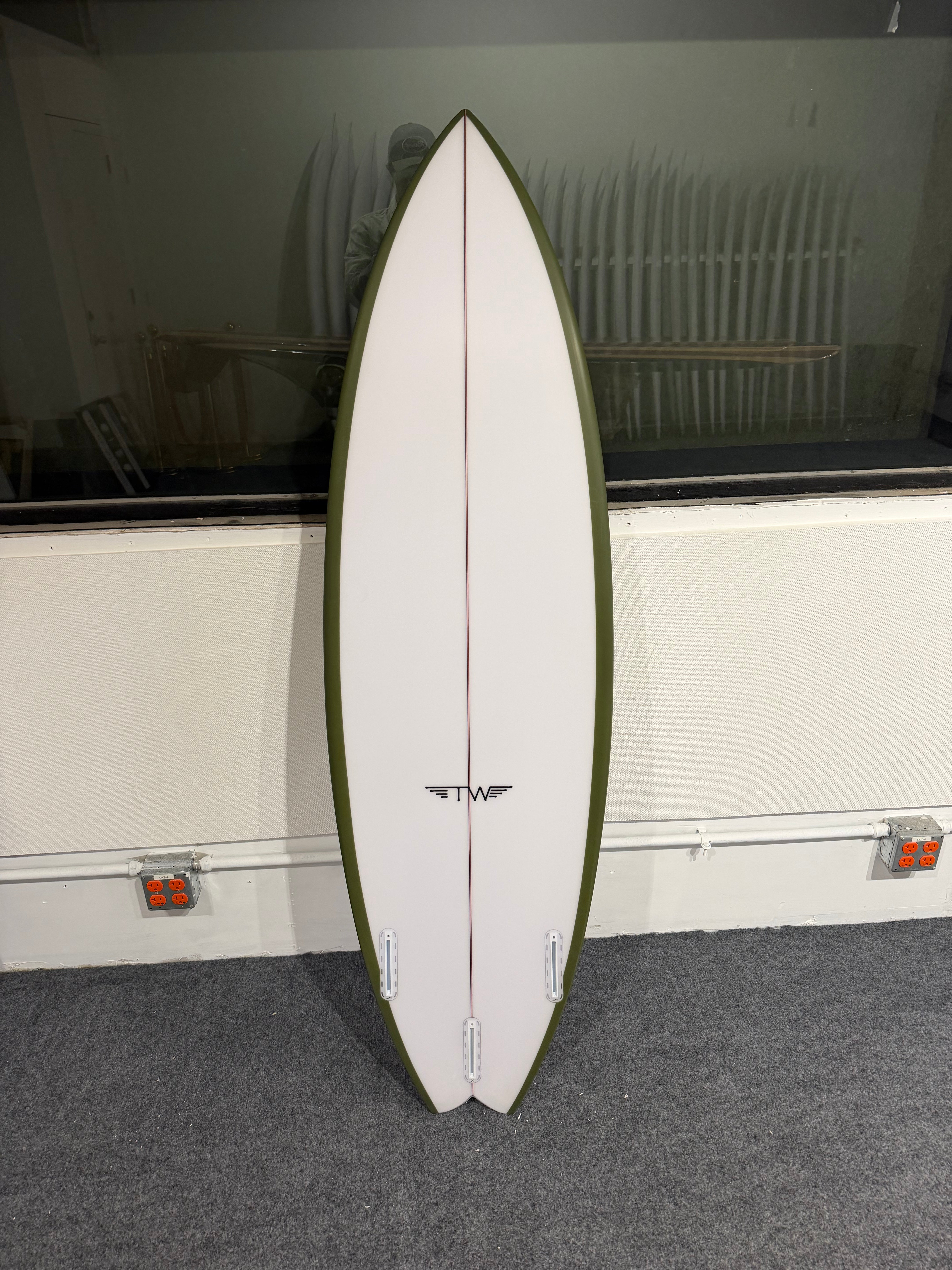 Thruster Fish - 5'10"