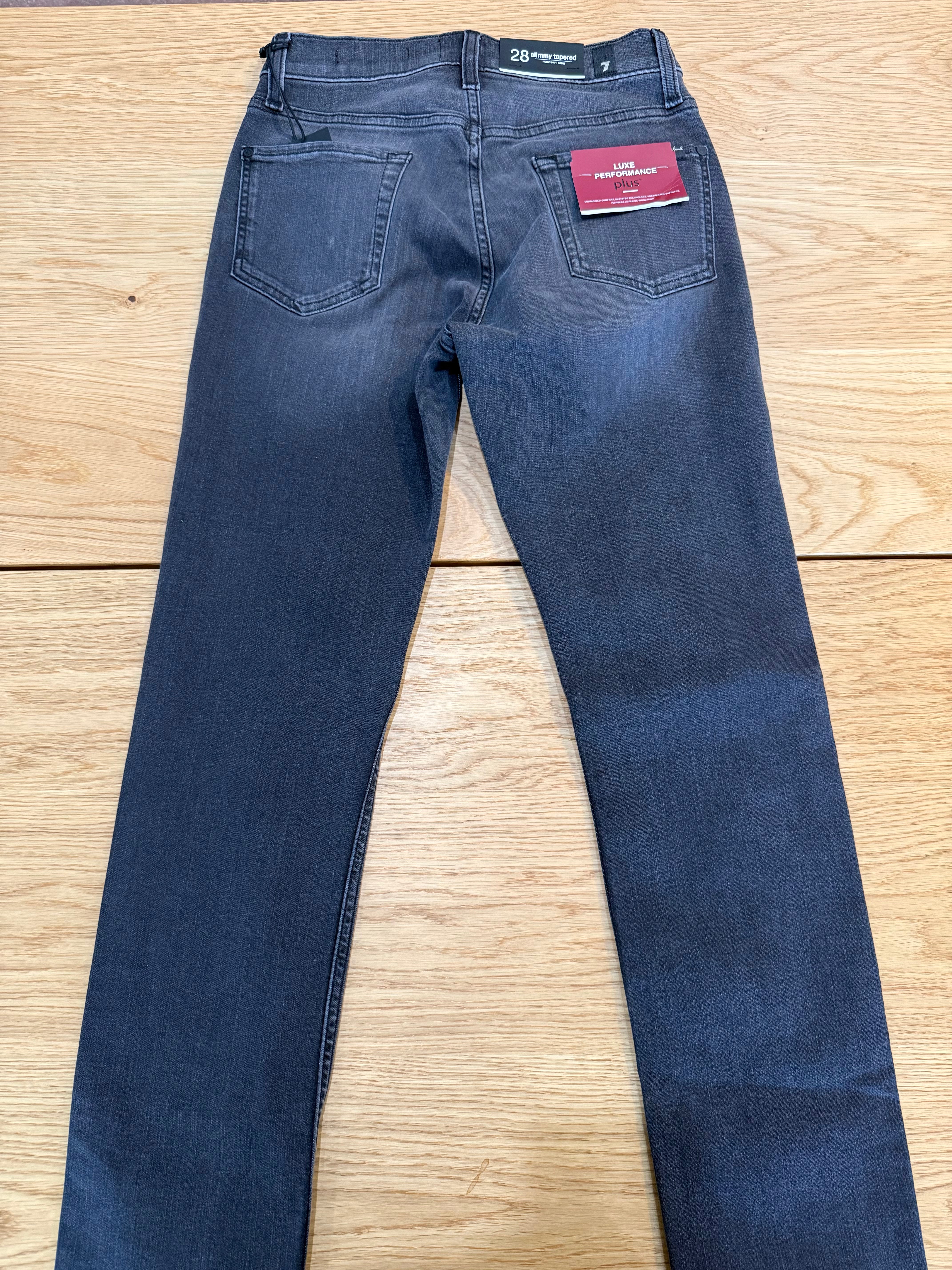 Slimmy Tapered Jean